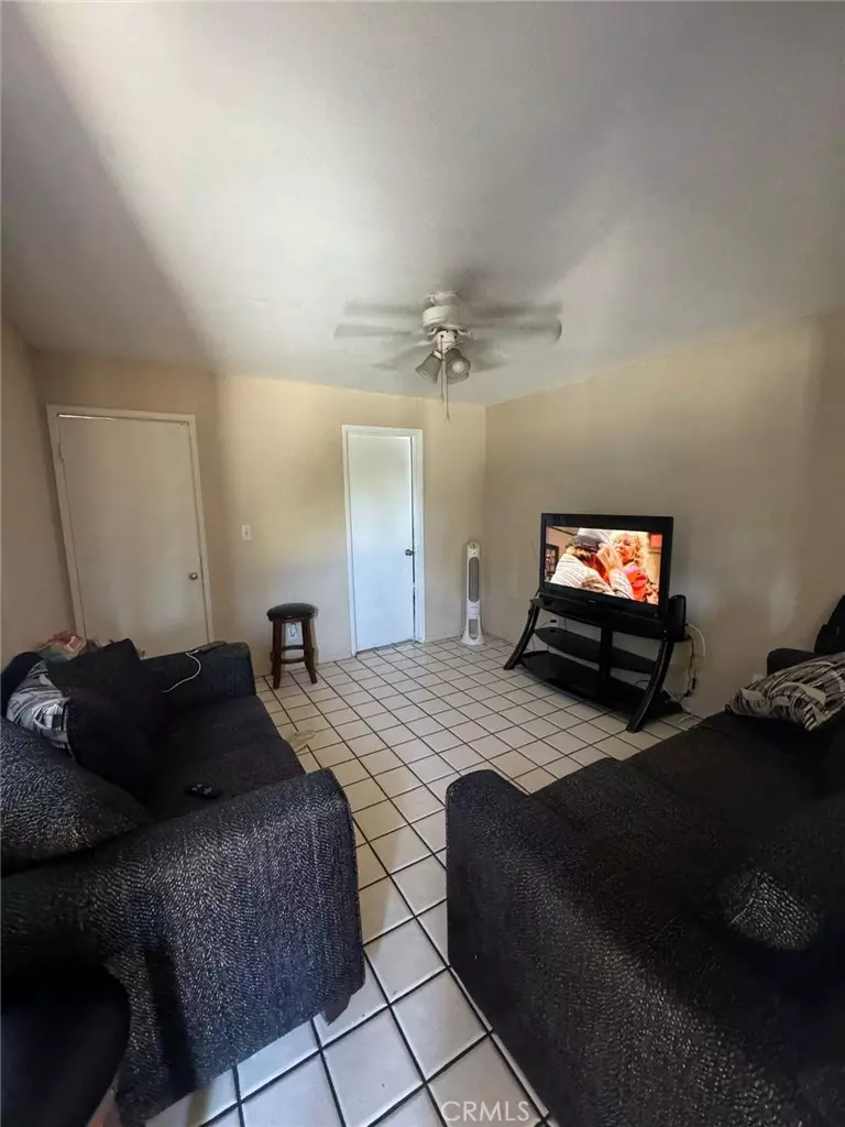 Lynwood, CA 90262,12542 Waldorf