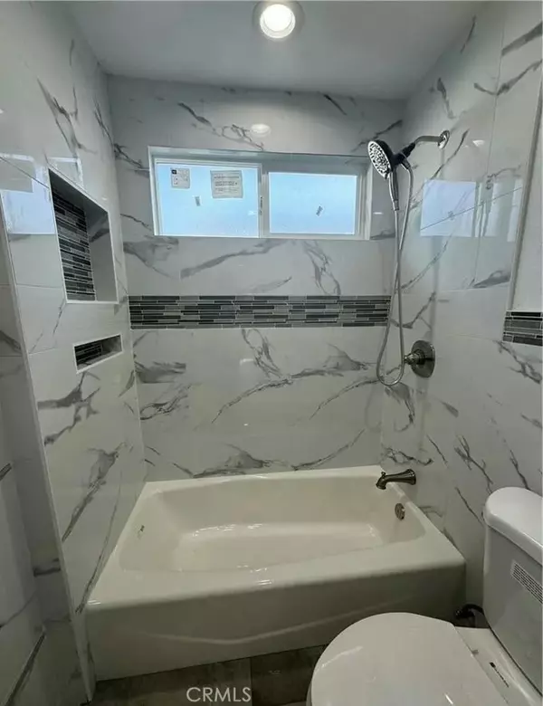 Inglewood, CA 90303,3538 1/4 W 108TH ST #3538 1/4