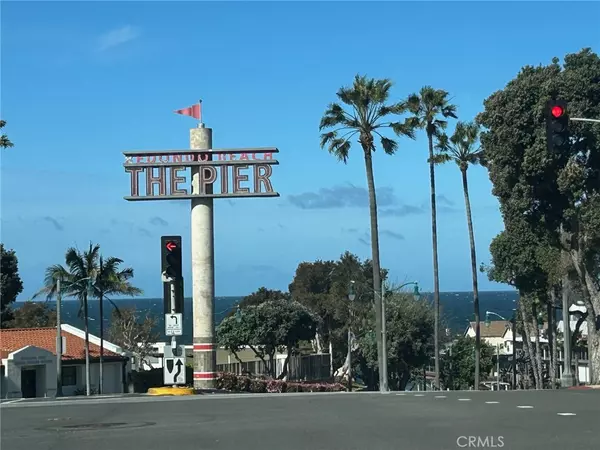 Redondo Beach, CA 90277,650 The Village #106