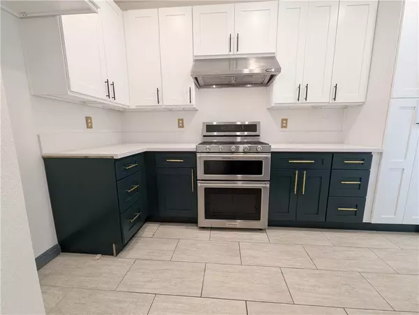 Hawthorne, CA 90250,14078 Lemoli Way