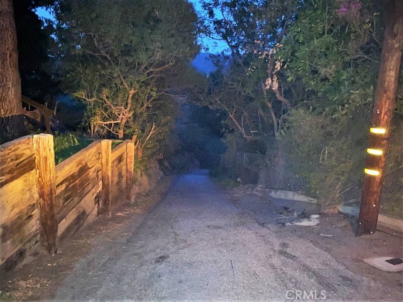 Topanga, CA 90290,19733 Sunset