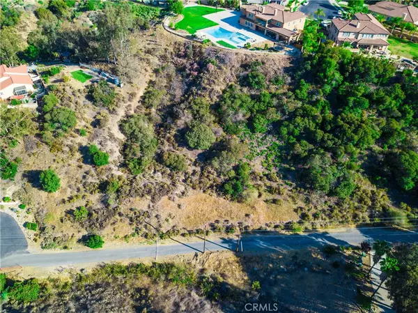 Corona, CA 92883,8375 1/2 weirick RD