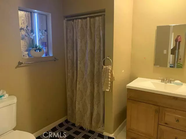 Adelanto, CA 92301,18638 Bellflower ST