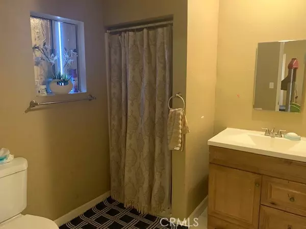 18638 Bellflower ST, Adelanto, CA 92301