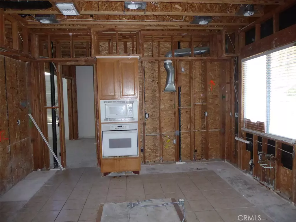 Corona, CA 92881,3127 Pinehurst DR