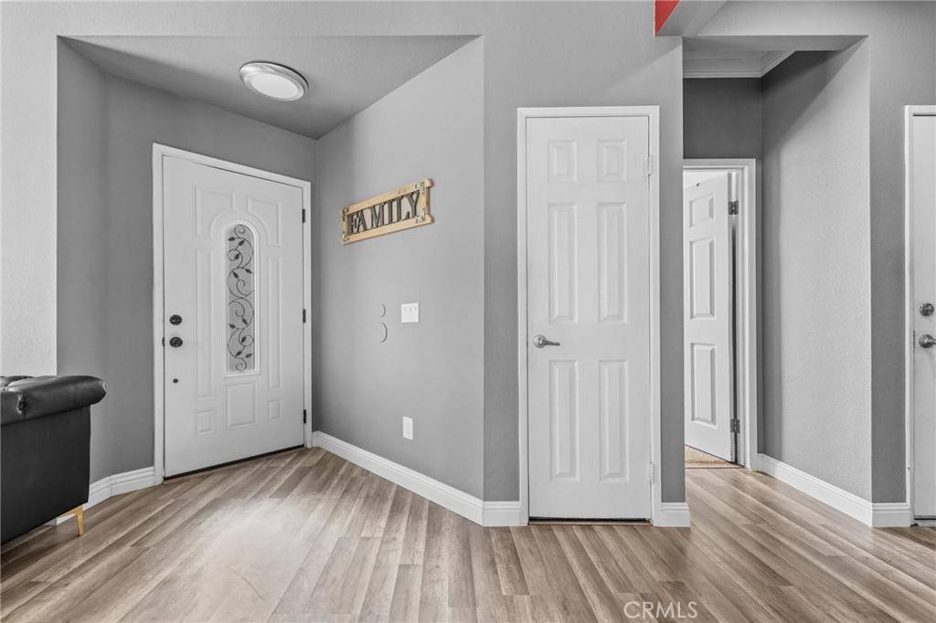 Jurupa Valley, CA 92509,5203 Contay WAY
