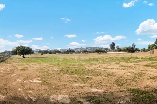 Riverside, CA 92504,0 Harley John