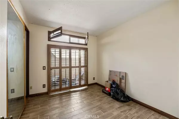 Corona, CA 92878,1814 Kingsford DR