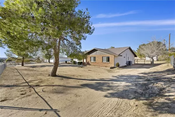 19150 Seneca RD, Apple Valley, CA 92307