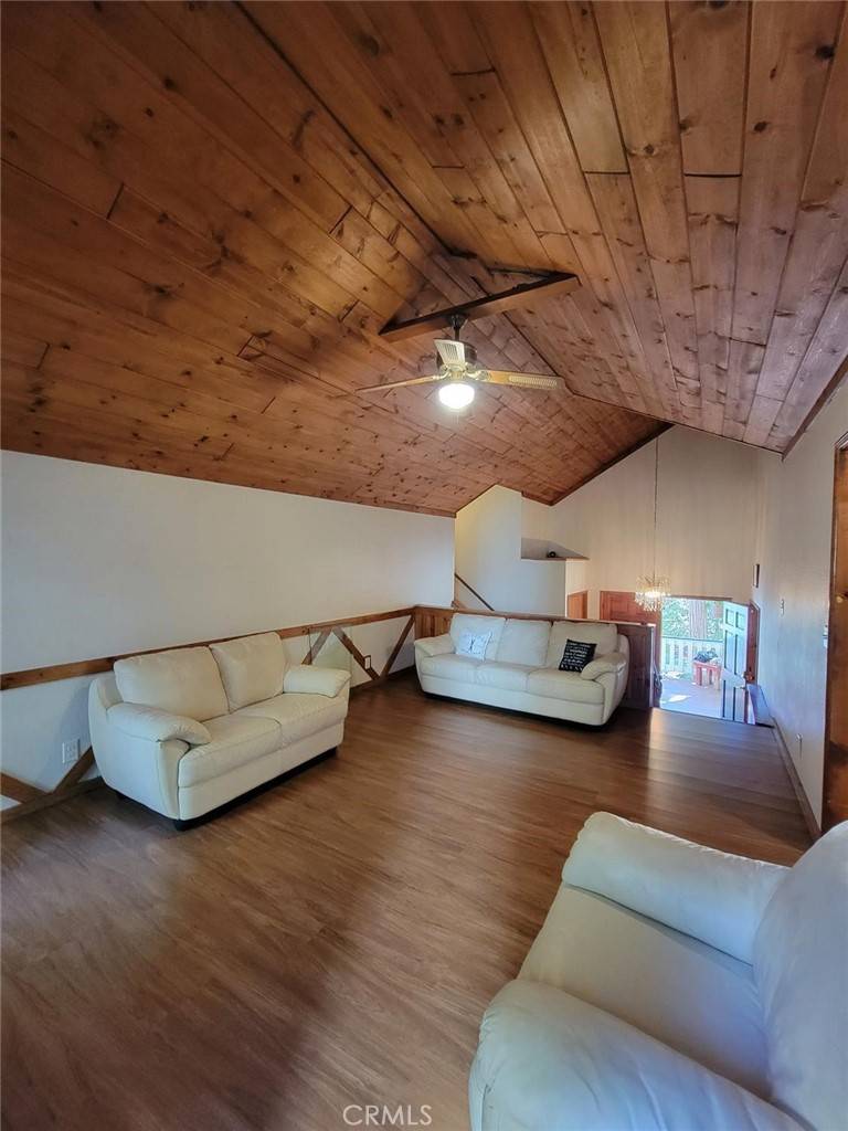 Lake Arrowhead, CA 92352,610 Pioneer RD