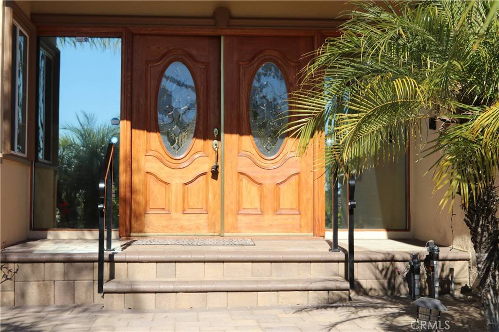 Pasadena, CA 91107,923 Crestview DR