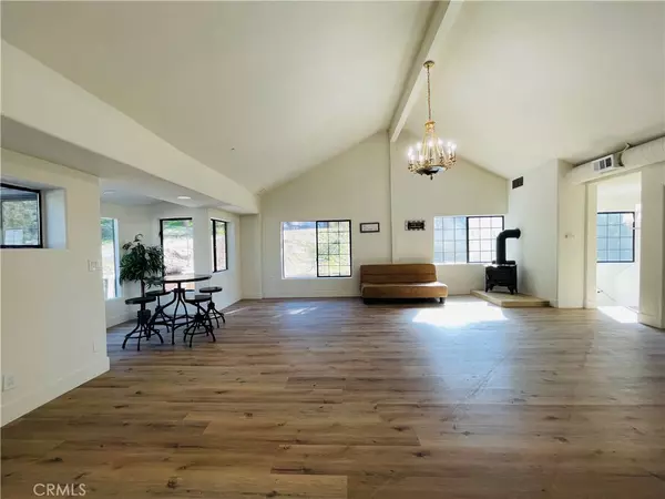 Crestline, CA 92325,687 Ashlar DR