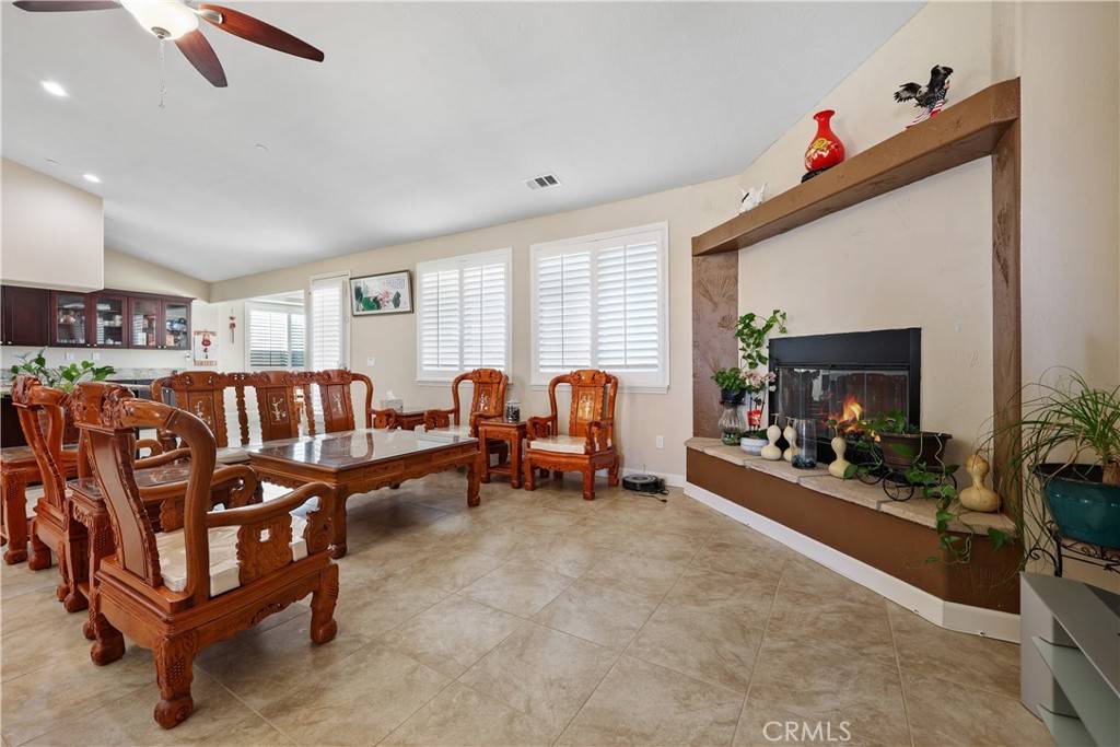 Oak Hills, CA 92344,9240 Joshua RD