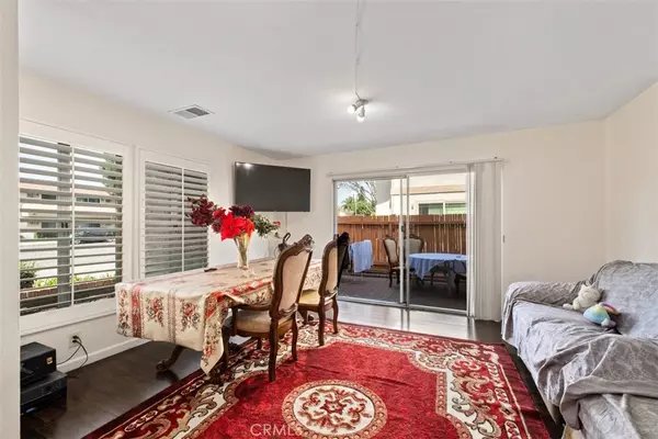 Placentia, CA 92870,113 Doverfield DR #65