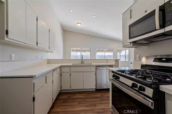 Jurupa Valley, CA 92509,5653 Helix ST