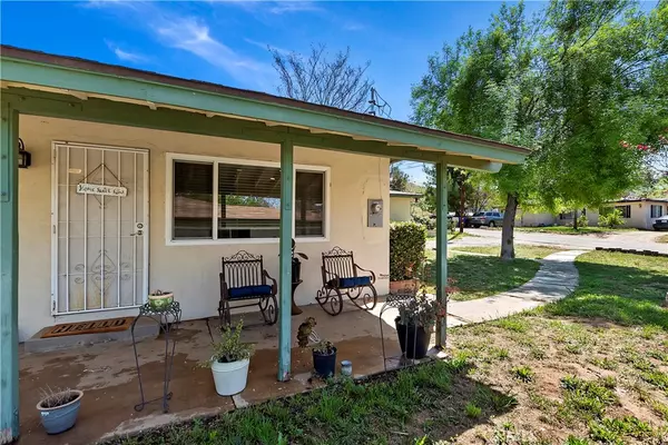 Yucaipa, CA 92399,35562 Acacia LN