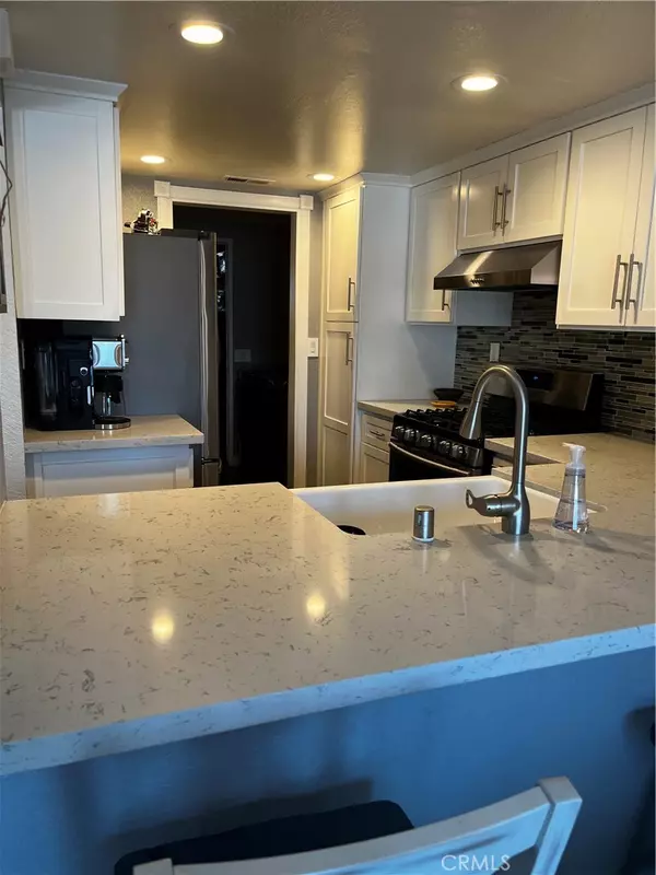 Chino, CA 91710,6727 Summerfield CT