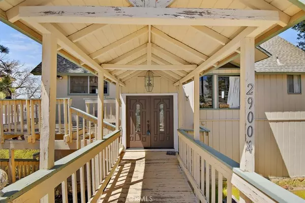 Lake Arrowhead, CA 92352,29004 Mammoth DR
