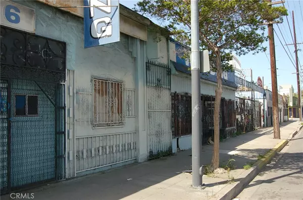 Los Angeles, CA 90047,1442 W SLAUSON AVE