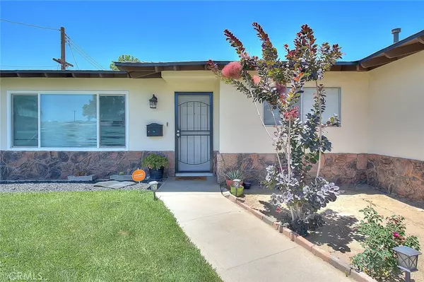 Fontana, CA 92335,8256 Boxwood AVE