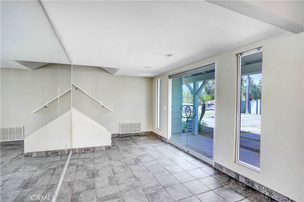 Riverside, CA 92507,5350 Via Donoso
