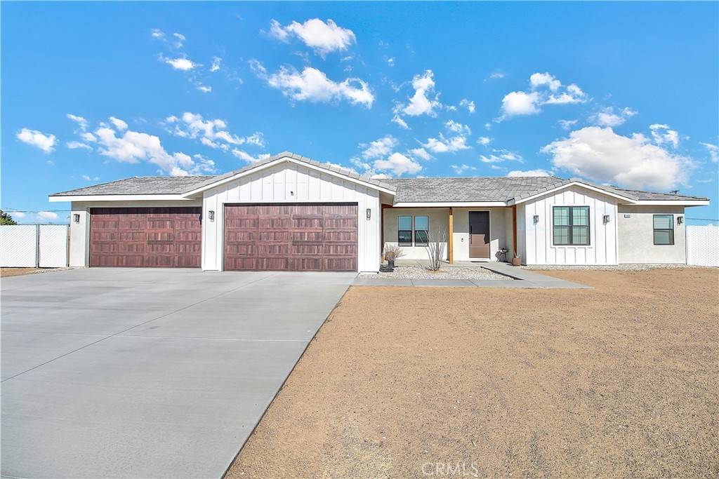 10068 Seven Palms DR, Oak Hills, CA 92344