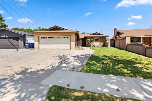 Lakewood, CA 90715,11417 Elvins ST