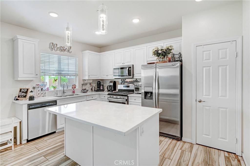 Riverside, CA 92507,7590 Smokestack RD