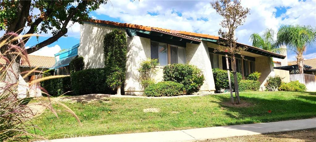 Hemet, CA 92543,431 King CT