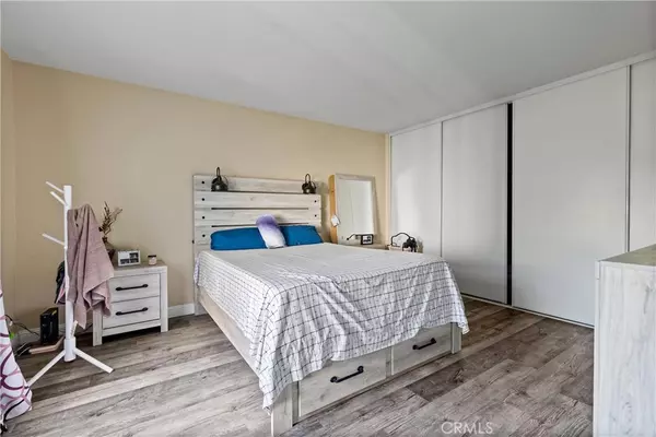 Lake Forest, CA 92630,21991 Rimhurst DR #K