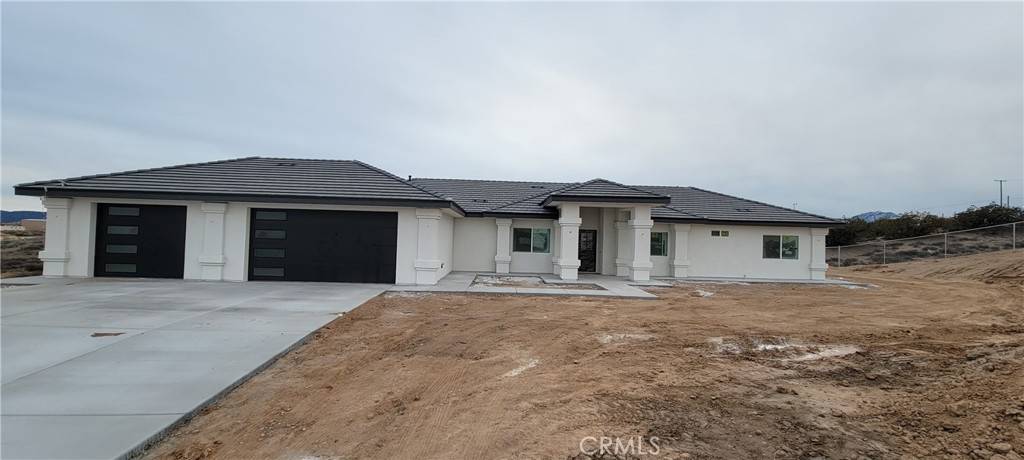 12075 Whitehaven ST, Oak Hills, CA 92344