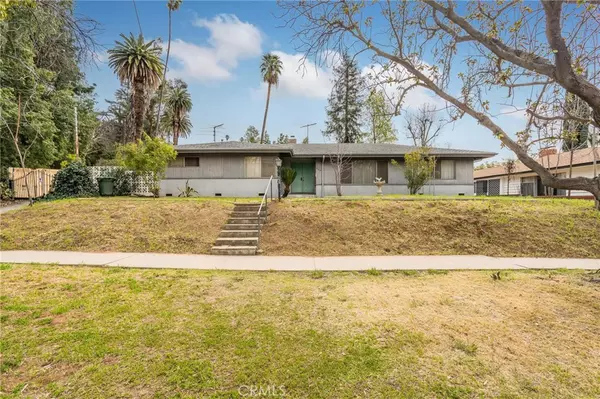 405 W Highland AVE, Redlands, CA 92373