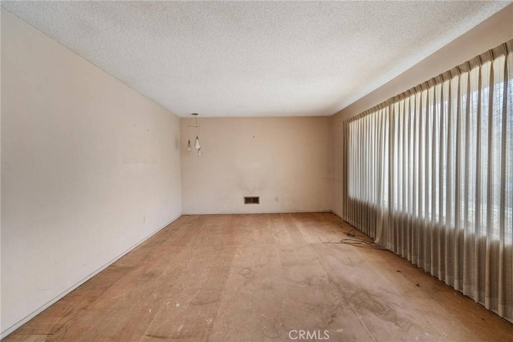 Redlands, CA 92373,405 W Highland AVE