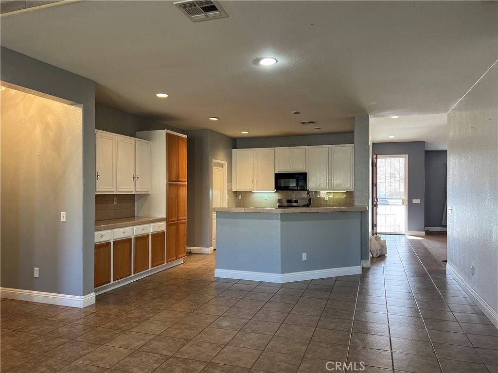 Hesperia, CA 92344,14016 Tourmaline ST