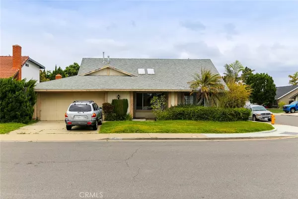 9161 Colbreggan DR, Huntington Beach, CA 92646