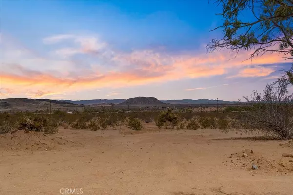 Landers, CA 92285,55450 Lum LN