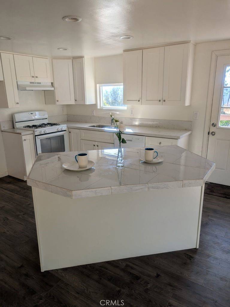 Fallbrook, CA 92028,4287 Rosa Rancho LN
