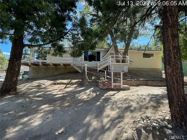 32873 Deer Lick LN, Arrowbear, CA 92382