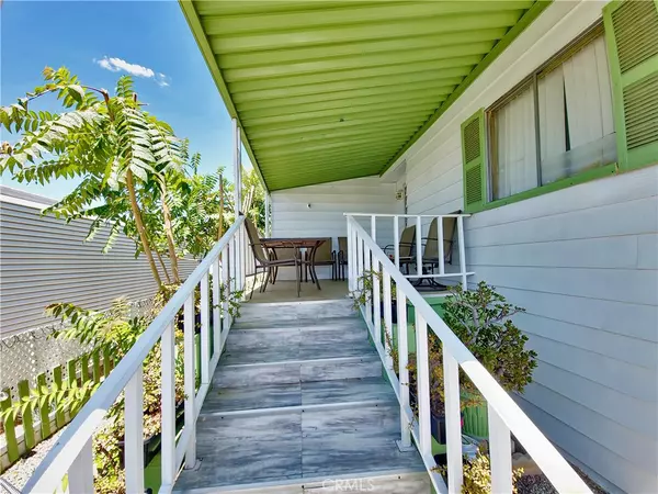 Yucaipa, CA 92399,35218 Fir AVE #98