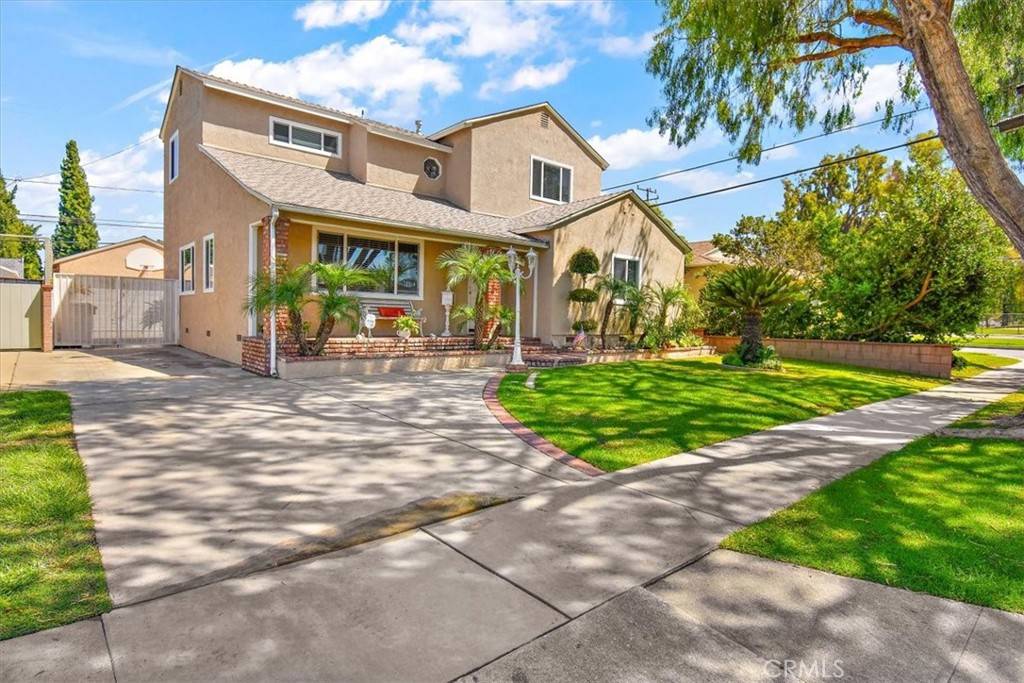 Lakewood, CA 90713,4106 Iroquois AVE