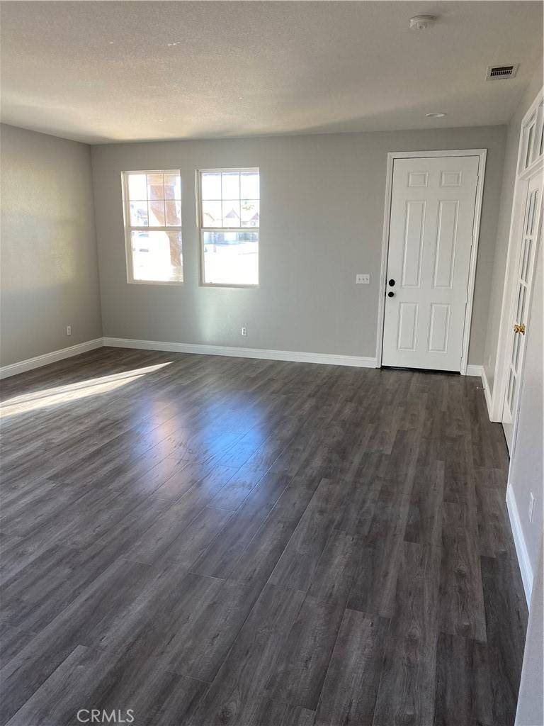 Hesperia, CA 92344,9055 Knight AVE