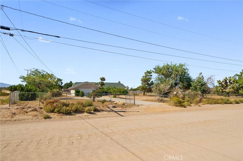 Oak Hills, CA 92344,10435 Lilac RD
