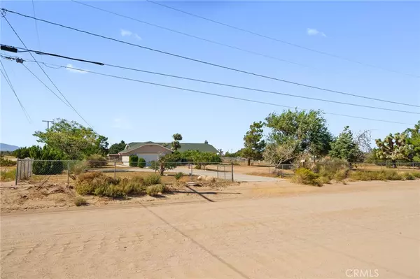 Oak Hills, CA 92344,10435 Lilac RD