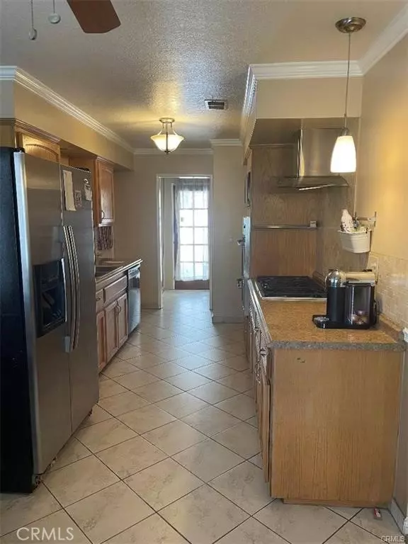 Glendora, CA 91740,840 S Lope LN