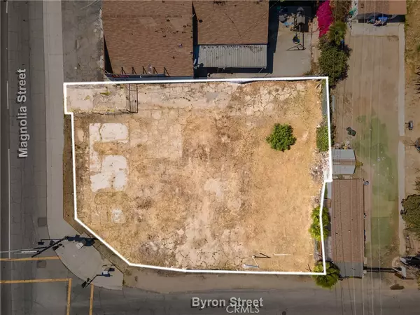 Corona, CA 92879,13653 Magnolia AVE