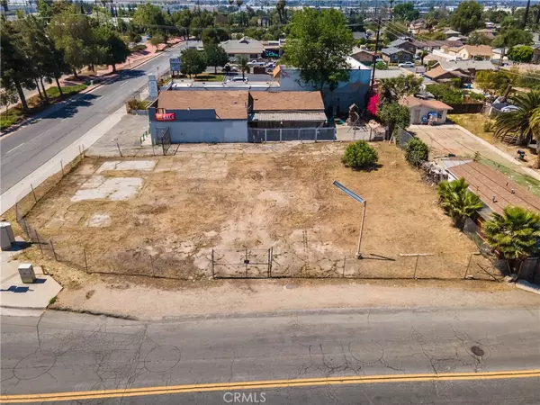 Corona, CA 92879,13653 Magnolia AVE