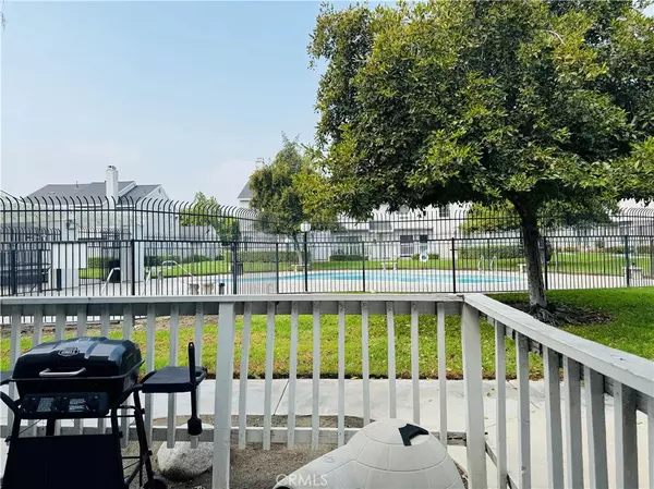 164 W Walnut AVE #C, Rialto, CA 92376