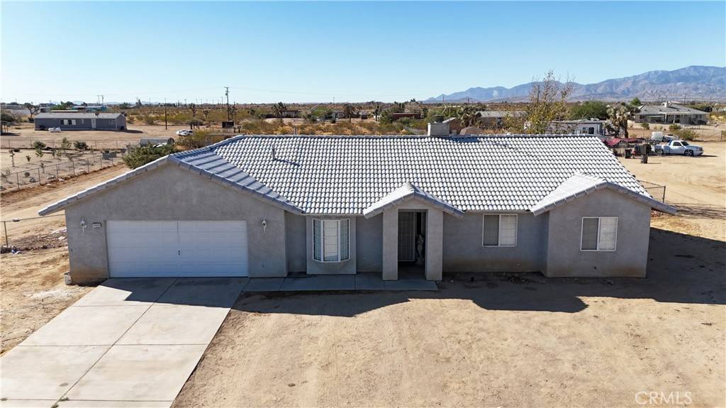 7415 La Mesa RD, Phelan, CA 92371