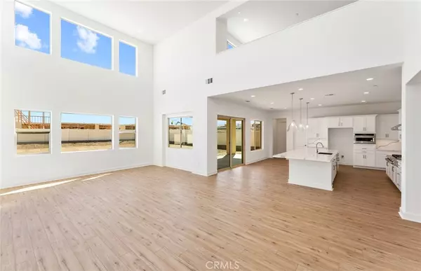 Riverside, CA 92503,17648 Mcdowell Valley DR