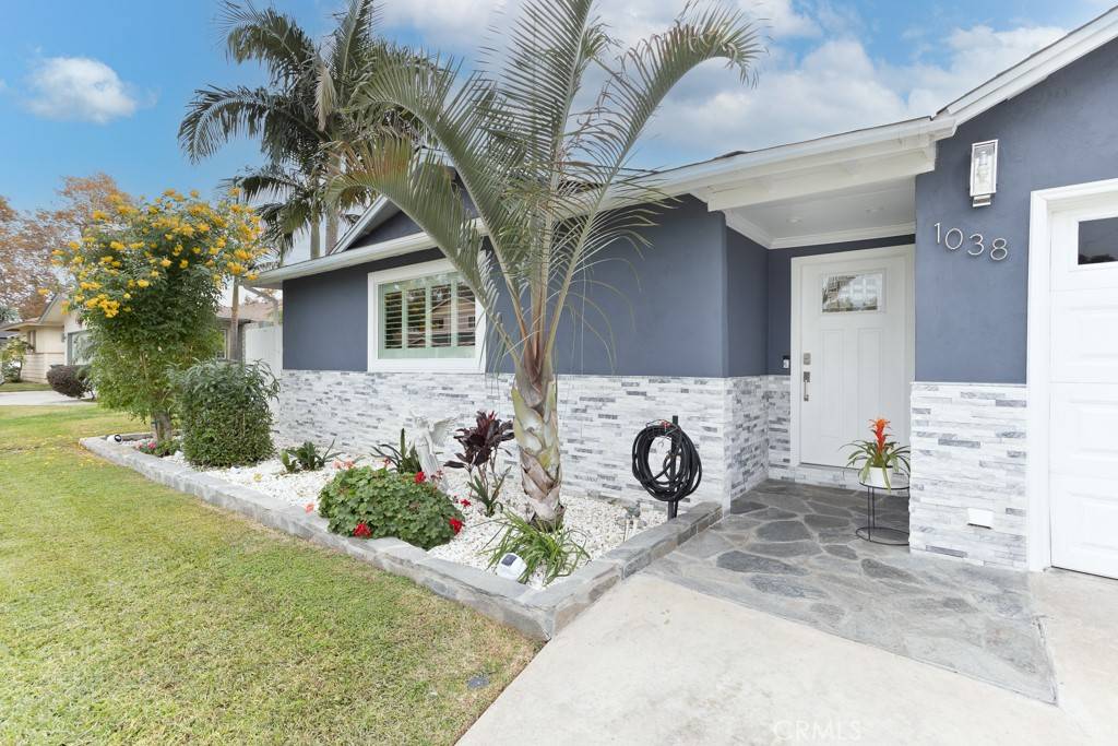 Azusa, CA 91702,1038 E Galatea ST
